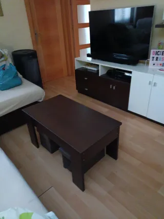 Salón completo. Mueble, mesas y sillas