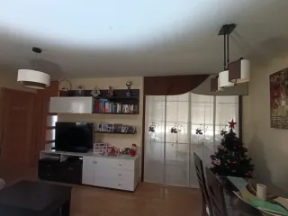 Salón completo. Mueble, mesas y sillas