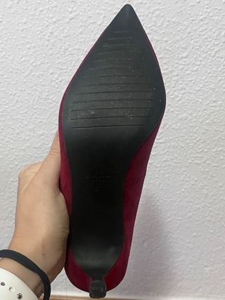 Zapatos de tacón Zara rojos ante sin usar