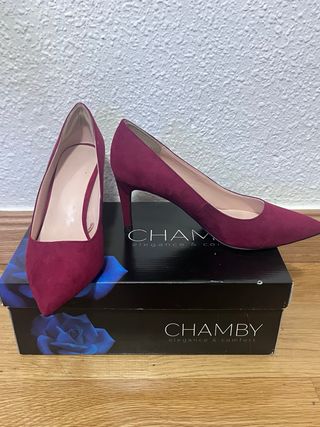 Zapatos de tacón Zara rojos ante sin usar