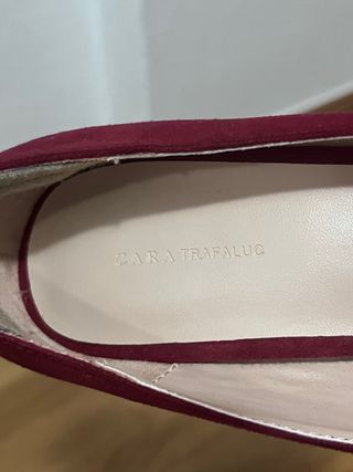 Zapatos de tacón Zara rojos ante sin usar