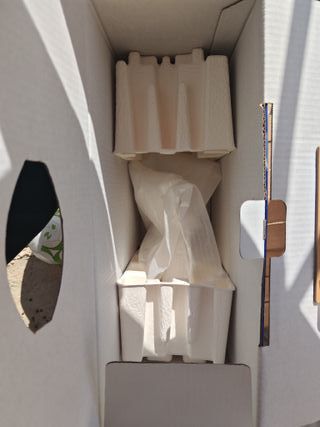 Caja PS5 Sony con manuales y cartones