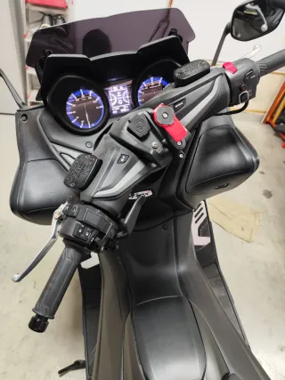 Yamaha Tmax 560