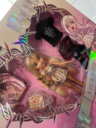 Muñeca Bratz x Karol G Edición Especial Sin Abrir