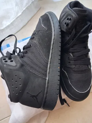 Nike Air Flight 38.5 nere