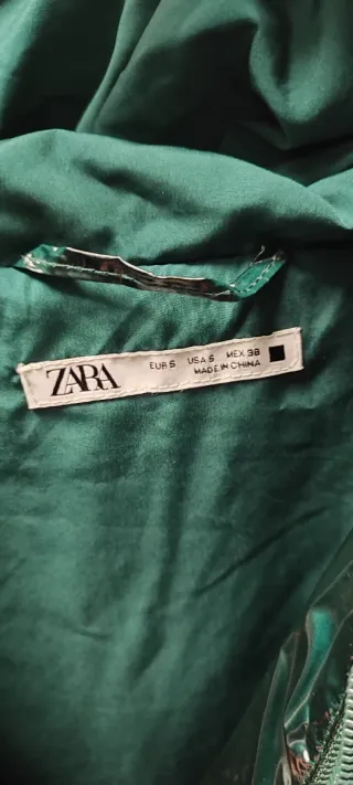 Plumas Zara verde chico