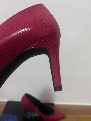 Zapatos piel rojos sin usar