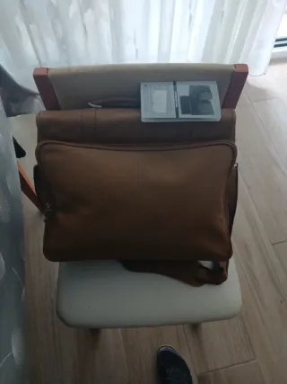 Maletín de piel marrón