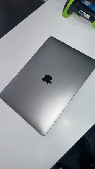 MacBook Pro 2020 Gris Espacial