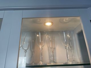 Mueble de salón: aparador, vitrina, mesas