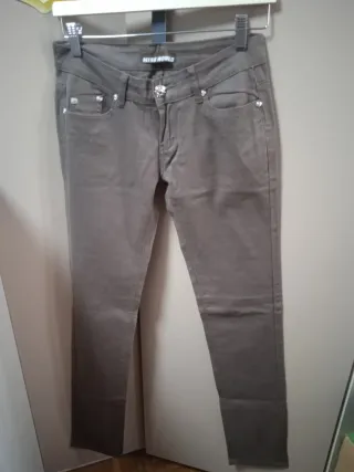 Lote Ropa Talla 40 (Pantalones y Falda)