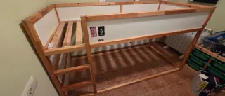 Cama KURA Ikea reversible dos alturas 90×200
