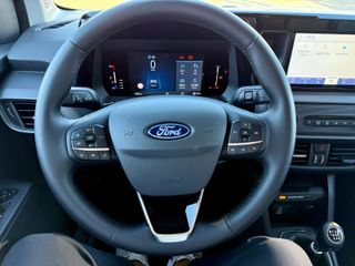 FORD Tourneo Courier 1.0 Ecoboost Titanium