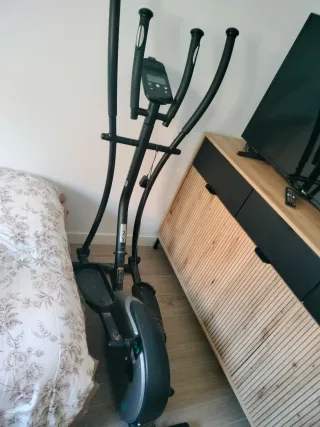 Elíptica Essential Plus 06