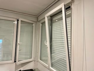 3 Ventanas aluminio con persianas seguridad motor.