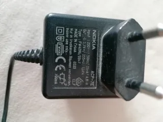 Cargador Nokia antiguo conector redondo