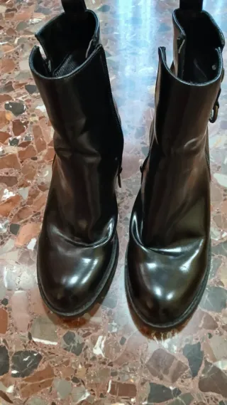 Botín Mustang Negro Tacón