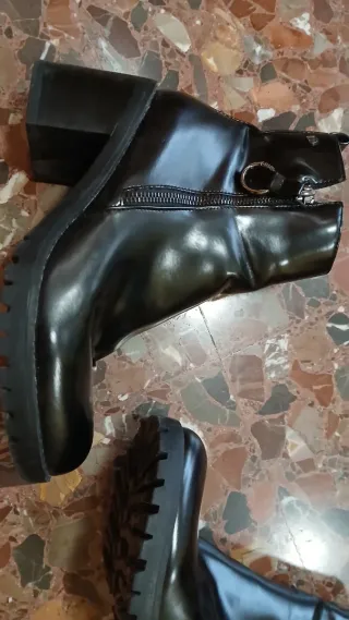 Botín Mustang Negro Tacón