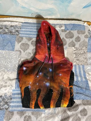 Felpa con stampa galassia e polpo