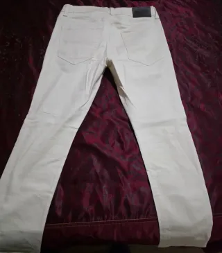 Vaqueros hombre beige rotos Talla 44