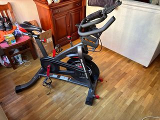 Schwinn IC8 Bicicleta Estática Alta Gama