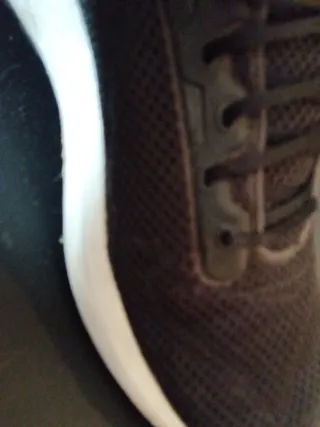 Zapatillas Adidas Negras y Rojas