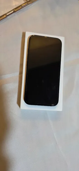 iPhone 16 Negro