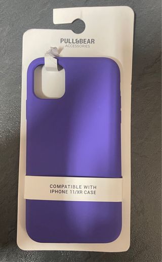Funda iPhone 11 / XR Pull&Bear Morada NUEVA