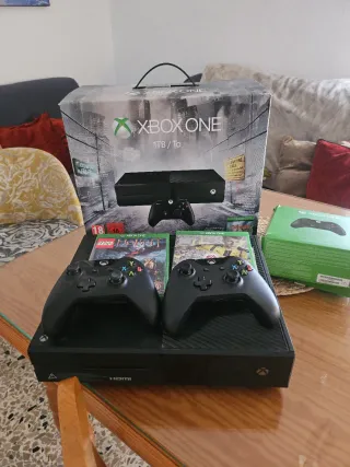 Xbox One con 2 mandos y 2 juegos