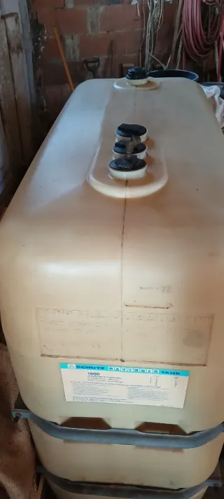 Depósito gasoil 1000L Schutz