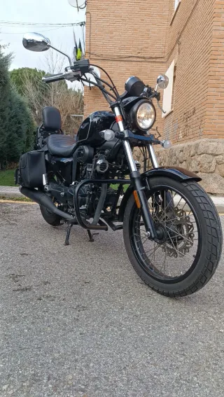 Moto Custom Macbor Rockster 125 Negra