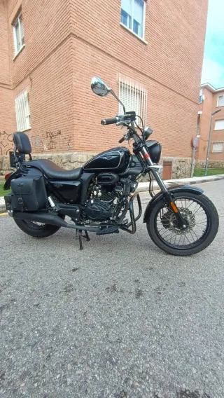 Moto Custom Macbor Rockster 125 Negra