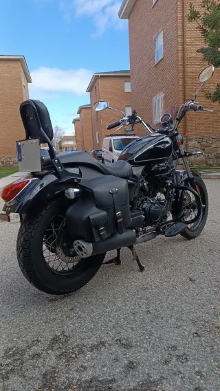 Moto Custom Macbor Rockster 125 Negra