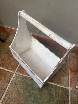 Cesta de madera decorada