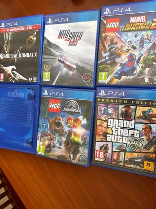 PS4 con 3 mandos y 6 juegos Precio negociable