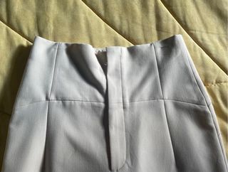 Pantalón beige de chica