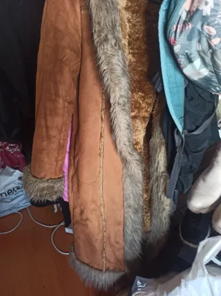 Abrigo de felpa marrón claro