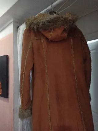 Abrigo de felpa marrón claro