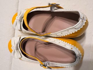 Zapatos Mary Jane Vintage Blancos y Amarillos