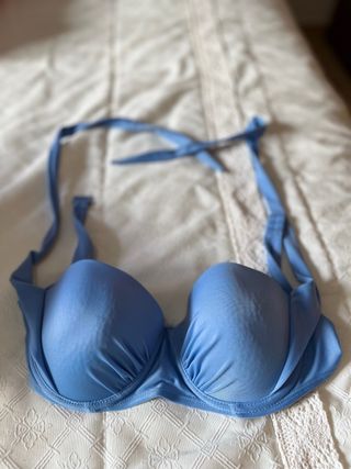 Bikini azul con tiras