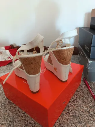 Sandali Laura Biagiotti zeppa sughero e fiori