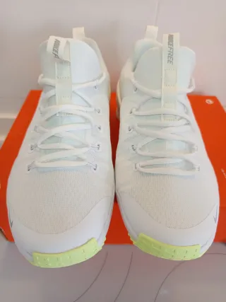Nike Free Metcon 6 T40'5 Verde y Blanco