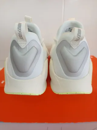 Nike Free Metcon 6 T40'5 Verde y Blanco