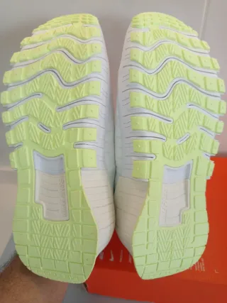 Nike Free Metcon 6 T40'5 Verde y Blanco