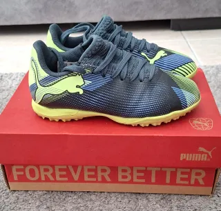 Botas multititaco Puma Future 7 Jr. Solo un uso.