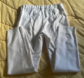 Pantalón blanco de chica