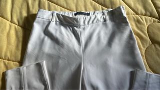 Pantalón blanco de chica