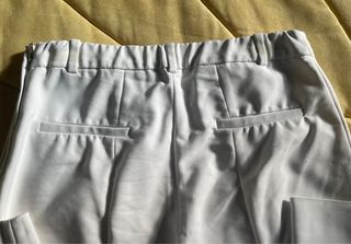 Pantalón blanco de chica