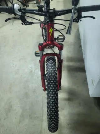 Bicicleta Infantil Specialized Roja