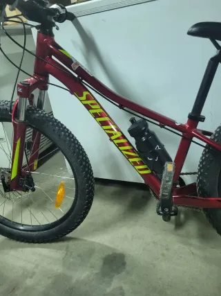 Bicicleta Infantil Specialized Roja